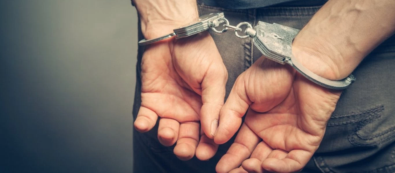 ΣΔΟΕ: Συνελήφθη 49χρονος για διακίνηση ναρκωτικών - Παρέλαβε δέμα από το Μεξικό με κάνναβη